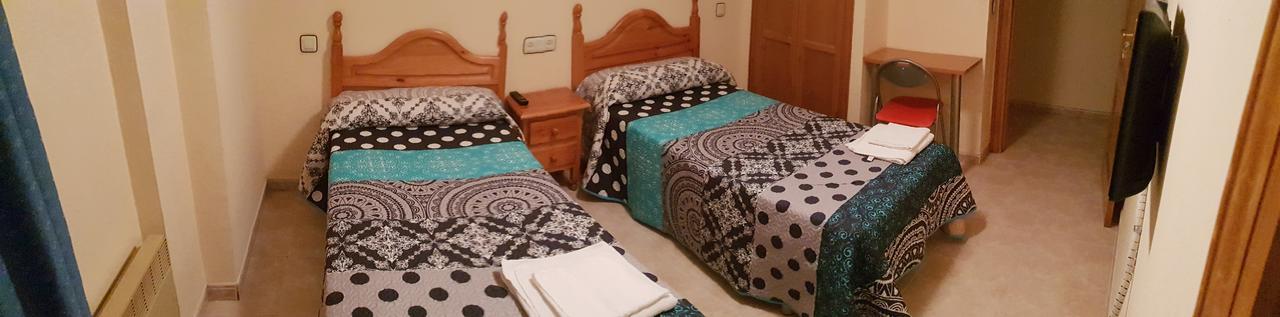 Hostal El Busto Teruel Ngoại thất bức ảnh